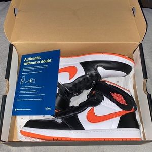 (HALLOWEEN) Jordan 1 High Turf Orange